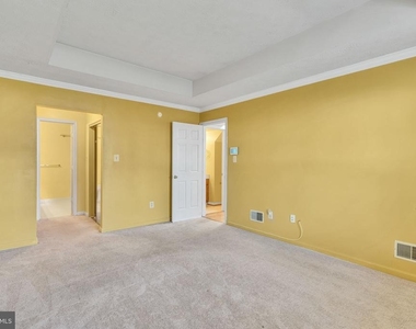 13920 Lord Fairfax Place - Photo Thumbnail 13