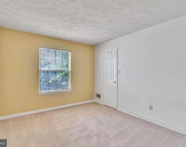 13920 Lord Fairfax Place - Photo Thumbnail 18