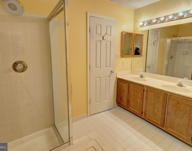 13920 Lord Fairfax Place - Photo Thumbnail 17