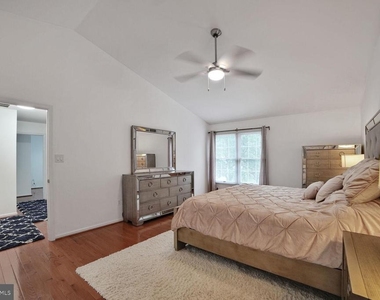 18420 Shady View Lane - Photo Thumbnail 23