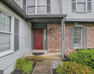 18420 Shady View Lane - Photo Thumbnail 3