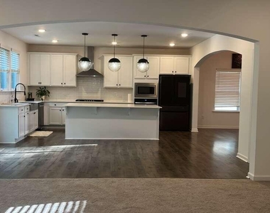 1316 Amos Pk Street - Photo Thumbnail 23
