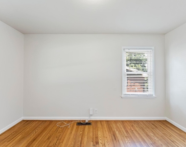 2808 Bardwell Road - Photo Thumbnail 17