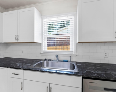 2808 Bardwell Road - Photo Thumbnail 10