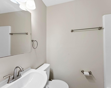 2808 Bardwell Road - Photo Thumbnail 16