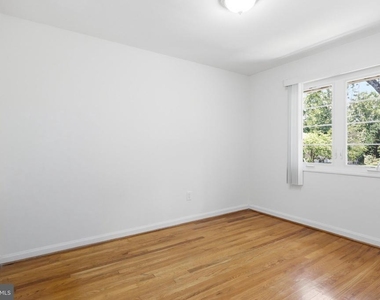 5364 Pooks Hill Road - Photo Thumbnail 8