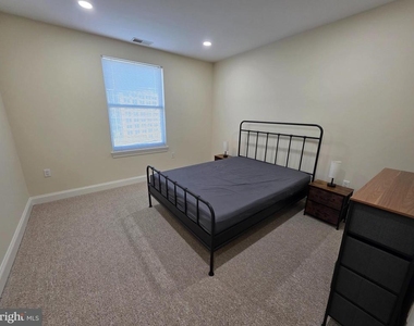 38 Maryland Avenue - Photo Thumbnail 13