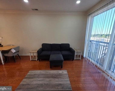 38 Maryland Avenue - Photo Thumbnail 9