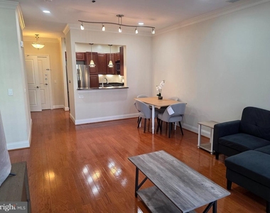 38 Maryland Avenue - Photo Thumbnail 8