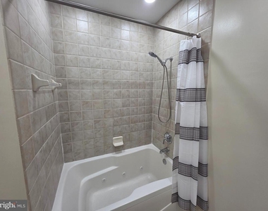 38 Maryland Avenue - Photo Thumbnail 21