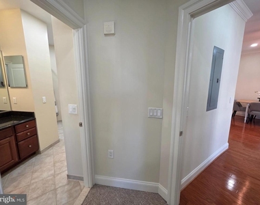 38 Maryland Avenue - Photo Thumbnail 12