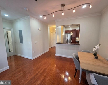 38 Maryland Avenue - Photo Thumbnail 11