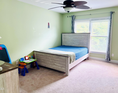 1073 Gold Rock Lane - Photo Thumbnail 22