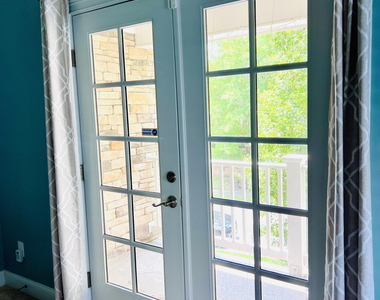 1073 Gold Rock Lane - Photo Thumbnail 17