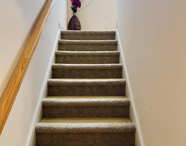 1073 Gold Rock Lane - Photo Thumbnail 31