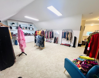 1073 Gold Rock Lane - Photo Thumbnail 32