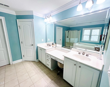 1073 Gold Rock Lane - Photo Thumbnail 19