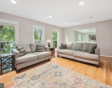 12904 North Commons Way - Photo Thumbnail 9