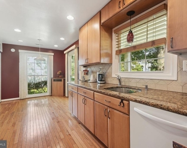 12904 North Commons Way - Photo Thumbnail 15
