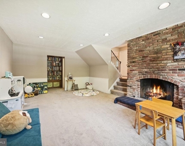 12904 North Commons Way - Photo Thumbnail 6