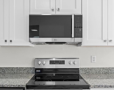18531 Bay Leaf Way - Photo Thumbnail 3