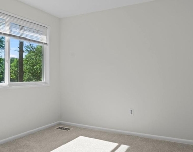 18531 Bay Leaf Way - Photo Thumbnail 22