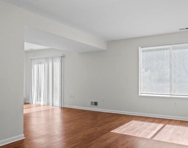 18531 Bay Leaf Way - Photo Thumbnail 8