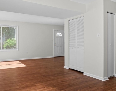 18531 Bay Leaf Way - Photo Thumbnail 13