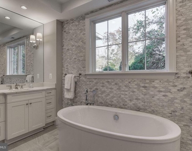 5700 Tanglewood Drive - Photo Thumbnail 22