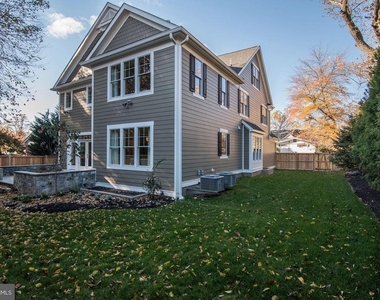 5700 Tanglewood Drive - Photo Thumbnail 29