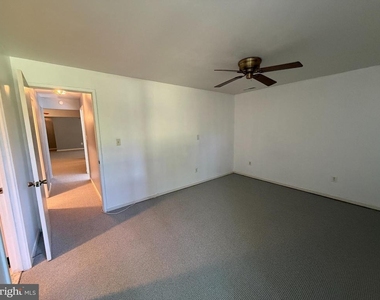 8709 Hayshed Lane - Photo Thumbnail 19