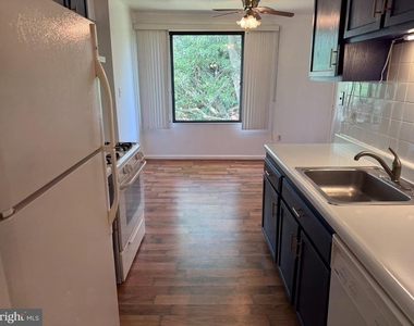 8709 Hayshed Lane - Photo Thumbnail 6