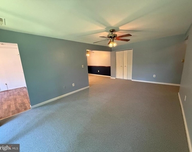 8709 Hayshed Lane - Photo Thumbnail 14