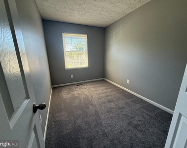 2842 Beckon Drive - Photo Thumbnail 10