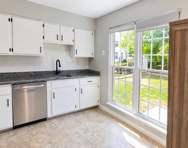 3447 Iris Place - Photo Thumbnail 12