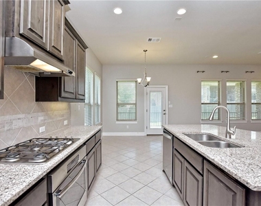 2208 Legend Hill Dr - Photo Thumbnail 9
