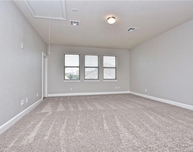 2208 Legend Hill Dr - Photo Thumbnail 22