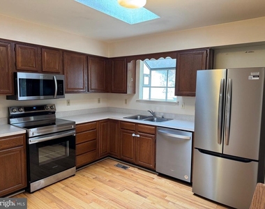 11295 Sitting Bull Circle - Photo Thumbnail 11