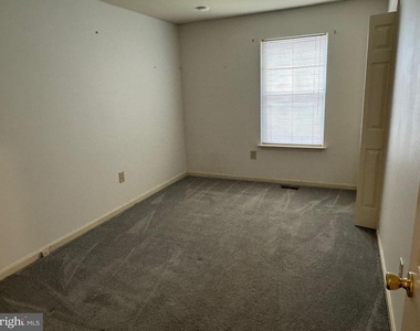 11295 Sitting Bull Circle - Photo Thumbnail 18