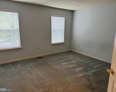 11295 Sitting Bull Circle - Photo Thumbnail 19