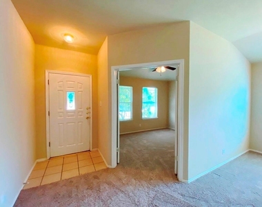 218 Jennifer Ln - Photo Thumbnail 19