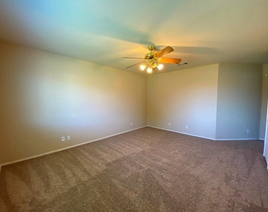 218 Jennifer Ln - Photo Thumbnail 25