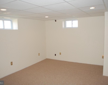 1707 Pin Oak Road - Photo Thumbnail 10