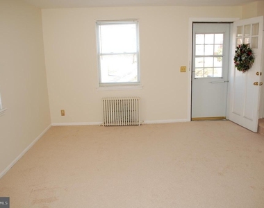 1707 Pin Oak Road - Photo Thumbnail 7