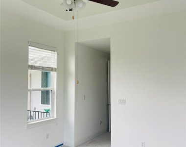 1228 Brasano Pl - Photo Thumbnail 14