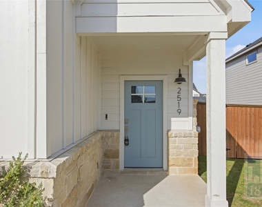 2519 Rose Archer Ln - Photo Thumbnail 1
