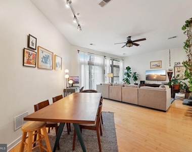 1209 N Charles Street - Photo Thumbnail 7