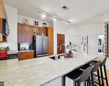 1209 N Charles Street - Photo Thumbnail 11
