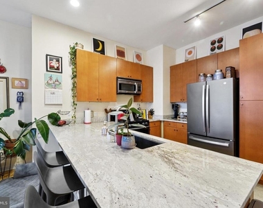 1209 N Charles Street - Photo Thumbnail 10