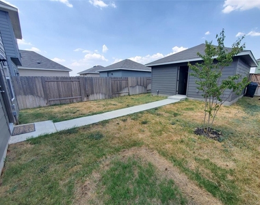 1158 Esplanade Pkwy - Photo Thumbnail 19